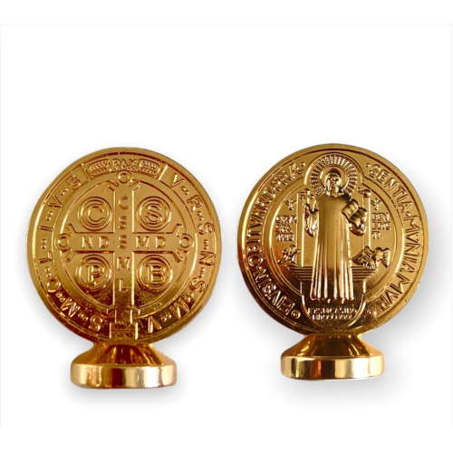 Medalha de São Bento Dourado Painel de Carro Dupla Face 6cm
